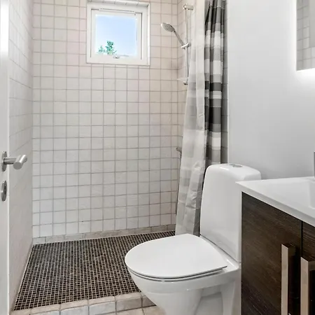 2 Bedroom In Holiday home *